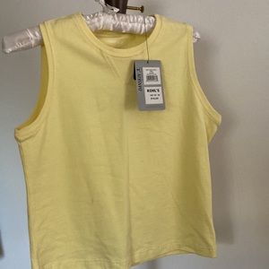 Womens in motion active wear-small NWT